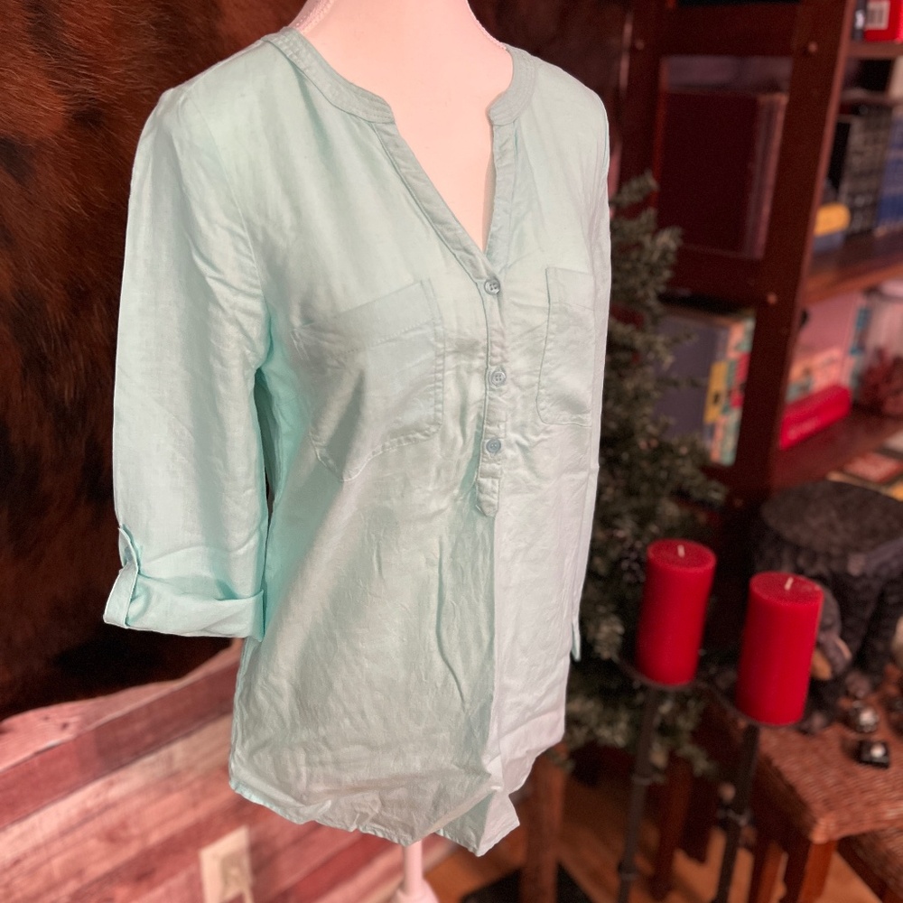 Emily Daniels Light Blue Linen Blouse w/ 3/4 Sleeves